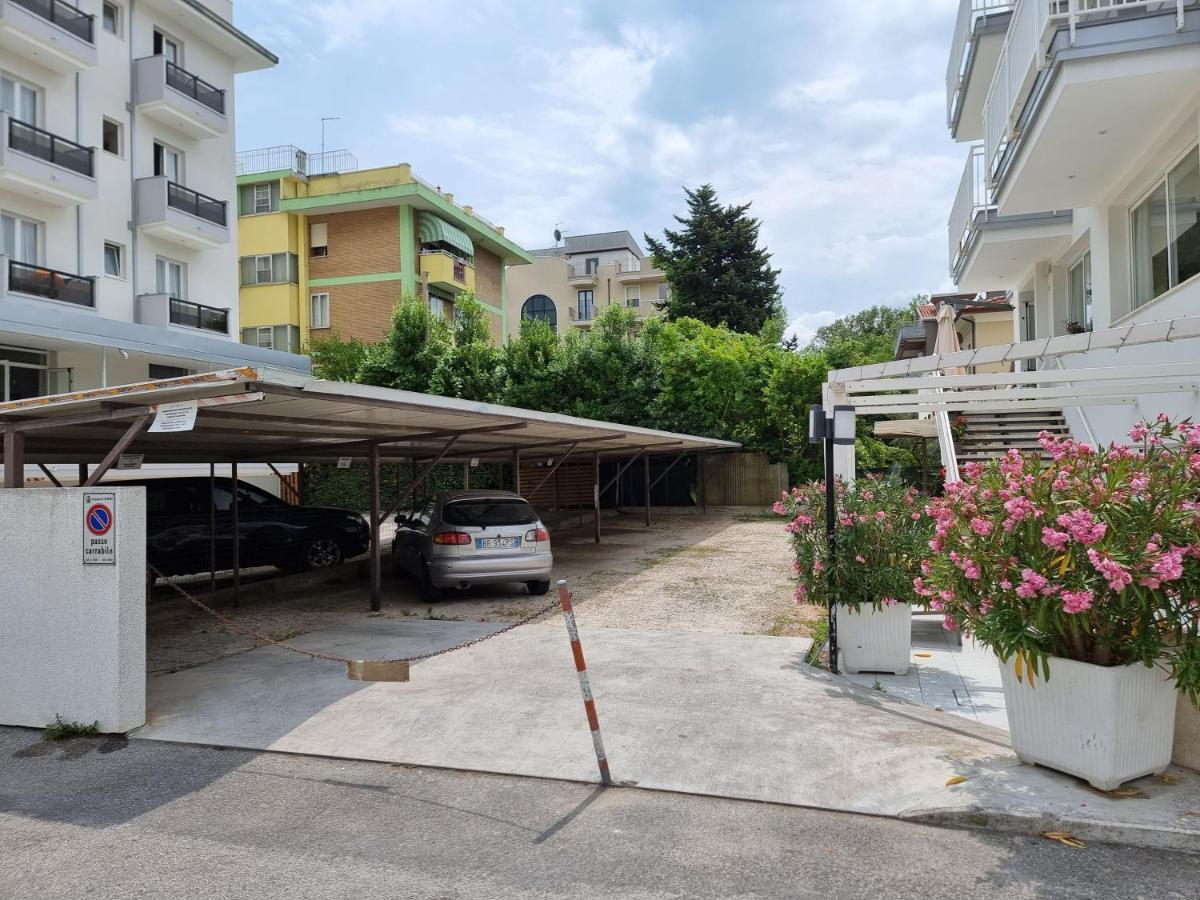 Hotel Kim Rimini Eksteriør billede