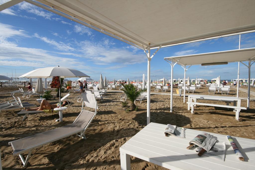 Hotel Kim Rimini Eksteriør billede
